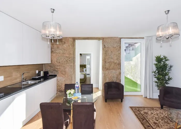 Lägenhet Fontinha Square By Hosts