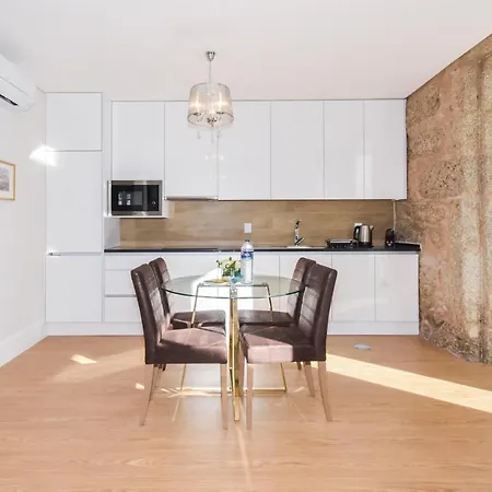 Fontinha Square By Hosts Apartment Porto