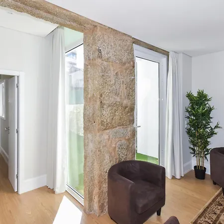 Fontinha Square By Hosts Apartment