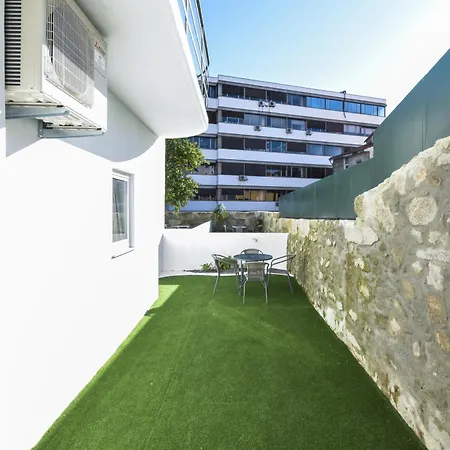 Fontinha Square By Hosts Apartment